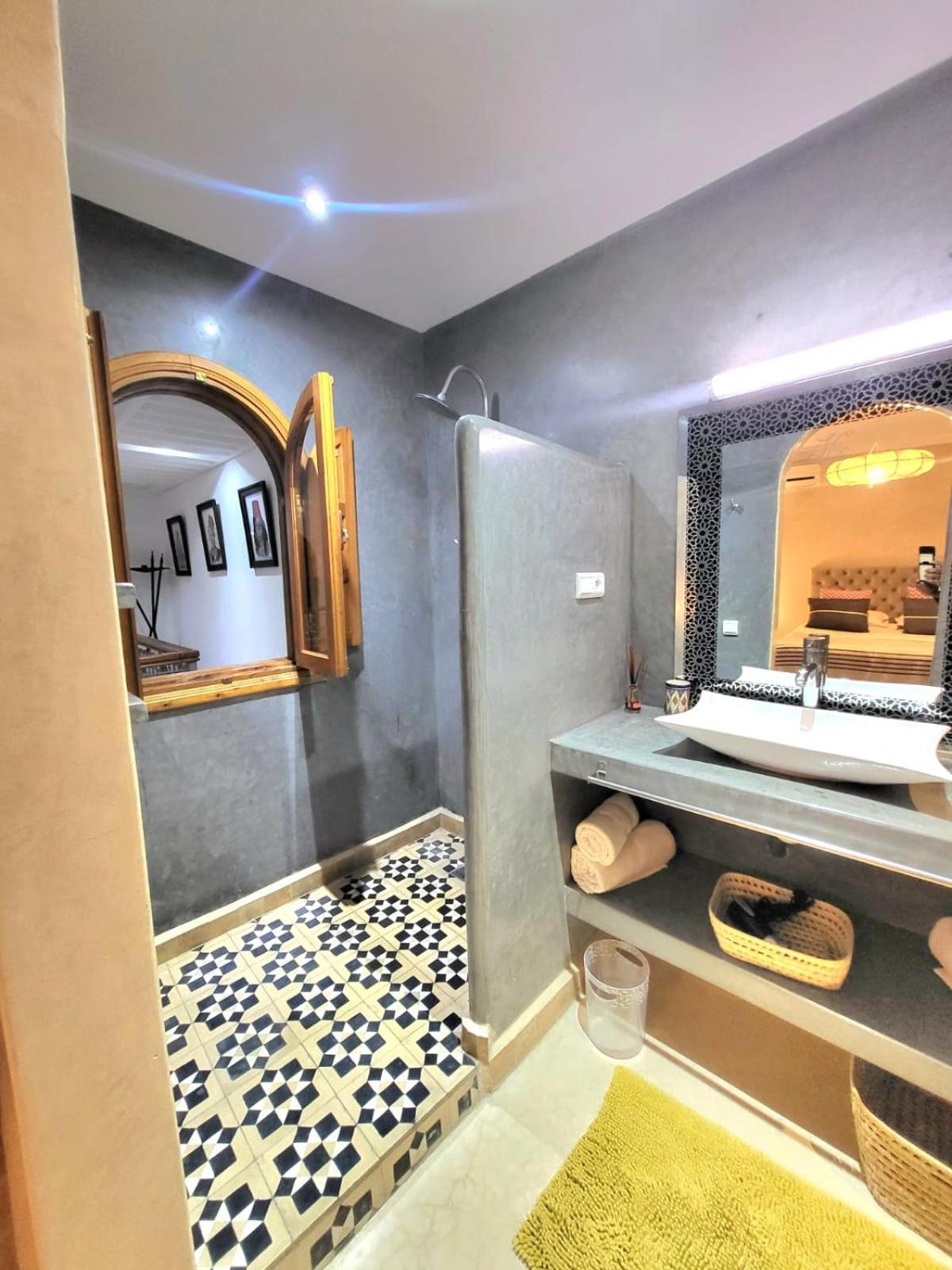 Riad Melilo Avec Piscine Chauffee Marrakesh Eksteriør billede